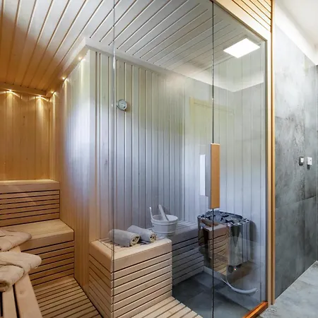 Beautiful In Burjaki With Sauna بيت للعطل *