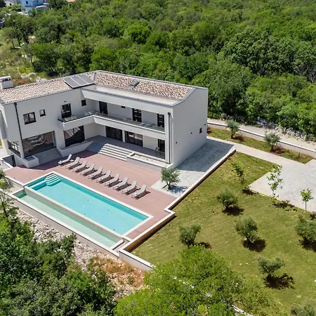 Beautiful In Burjaki With Sauna Bezjaki